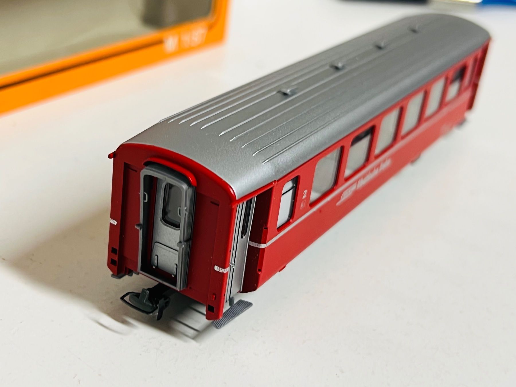 Bemo Modellini di ferrovie: Bemo 3260  RhB B 2451 Personenwagen – Nuovo (secondo la descrizione) da Geroldswil venduto da TopTrain54 2