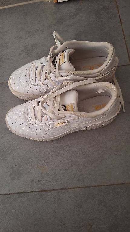 Puma Scarpe da donna: Gebrauchte Puma Sneakers – Usato da Neuhausen venduto da eliana2