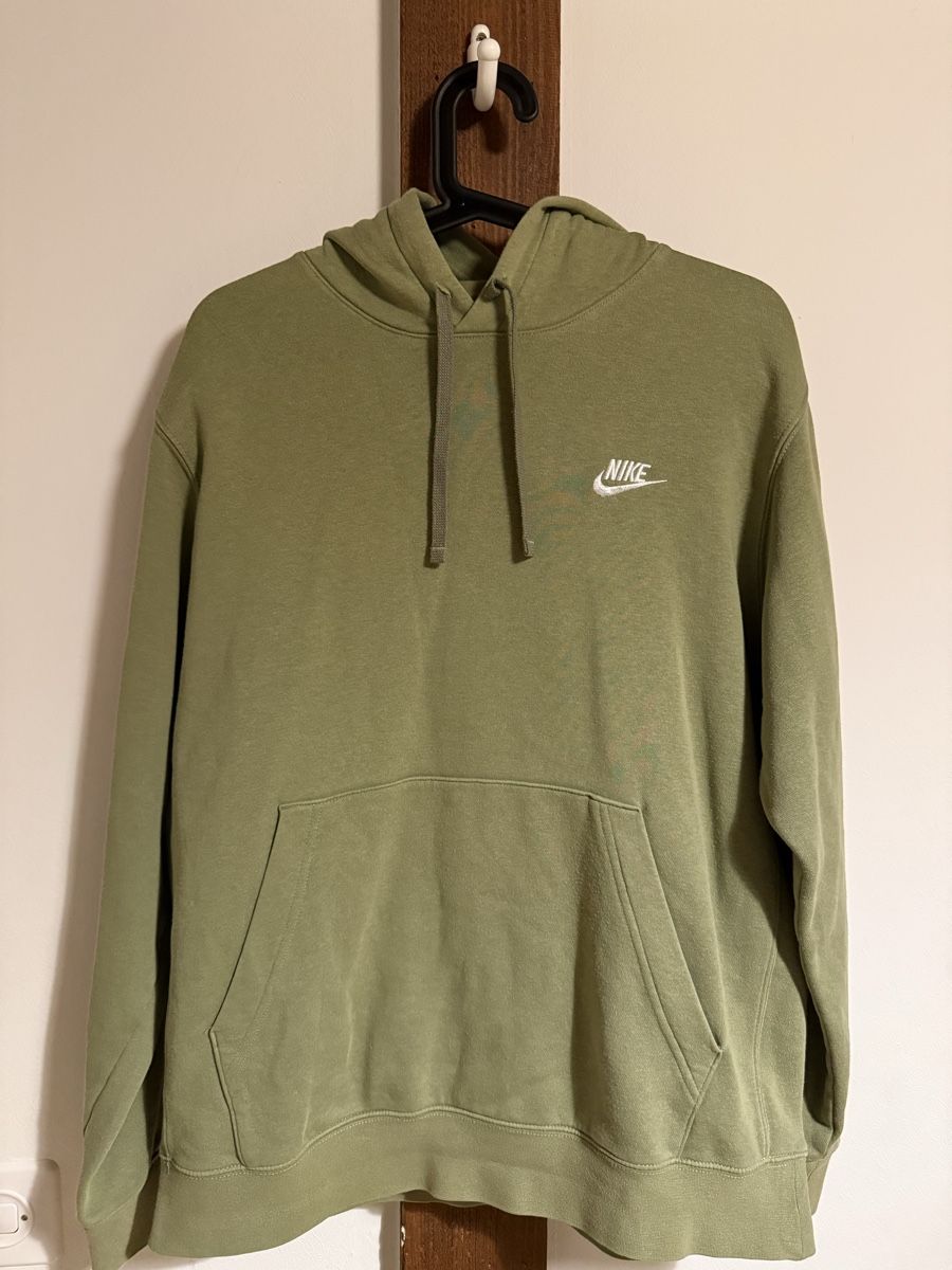 Nike Maglioni & Felpe: Sweat à capuche Nike vert olive taille L – Usato da Plan-les-Ouates venduto da Dams_
