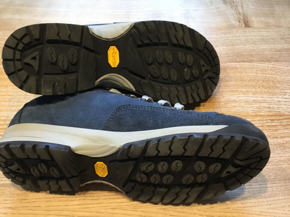 Vibram Chaussures femmes: Chassures Vibram gr 38 – D'occasion à SAIGNELEGIER par Jolaine 2