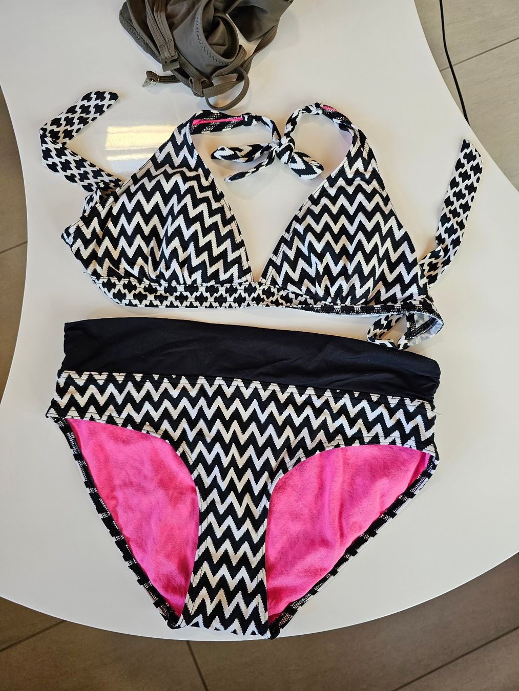 Badekleider & Bikinis: 3 Bikinis Grösse S/M – Gebraucht aus Einigen von Pretorius66 3
