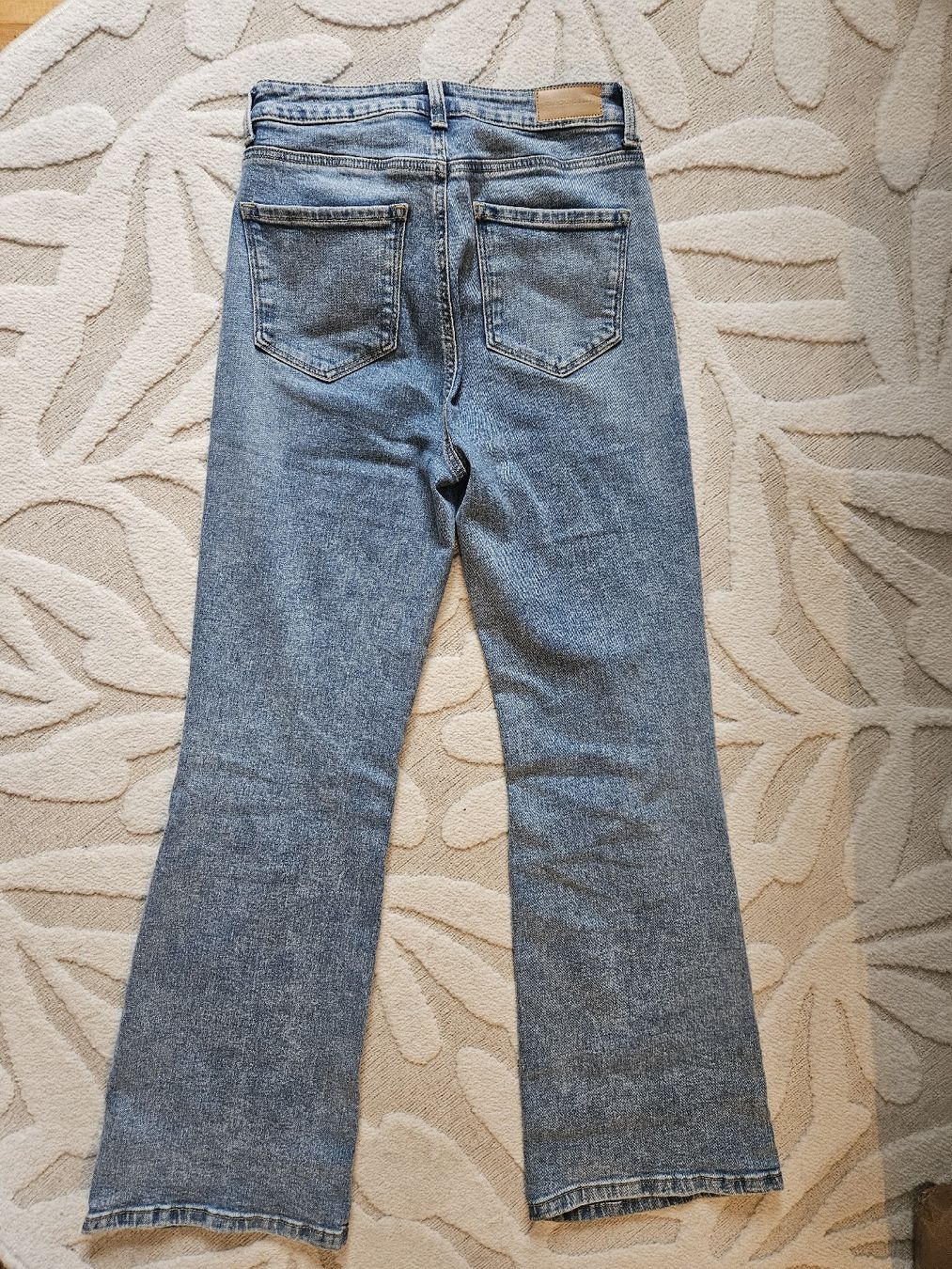 C&A Jeans: Clockhouse Flared high Waist Jeans/Gr 38 – Usato da Baar venduto da BlackCat_13 6