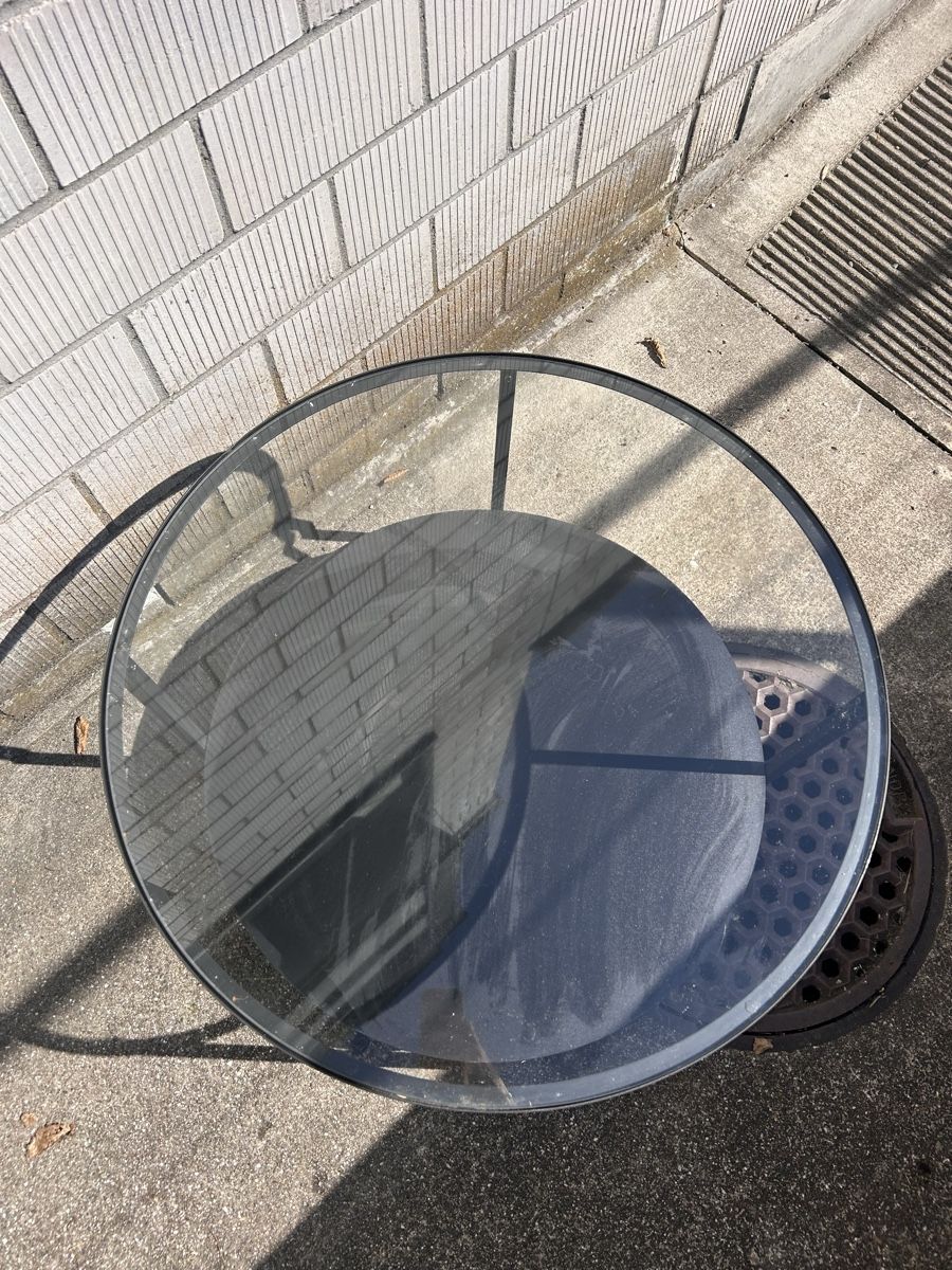 Tavoli: Runder Glas-Couchtisch – Usato da Herisau venduto da langohrenglueck 1