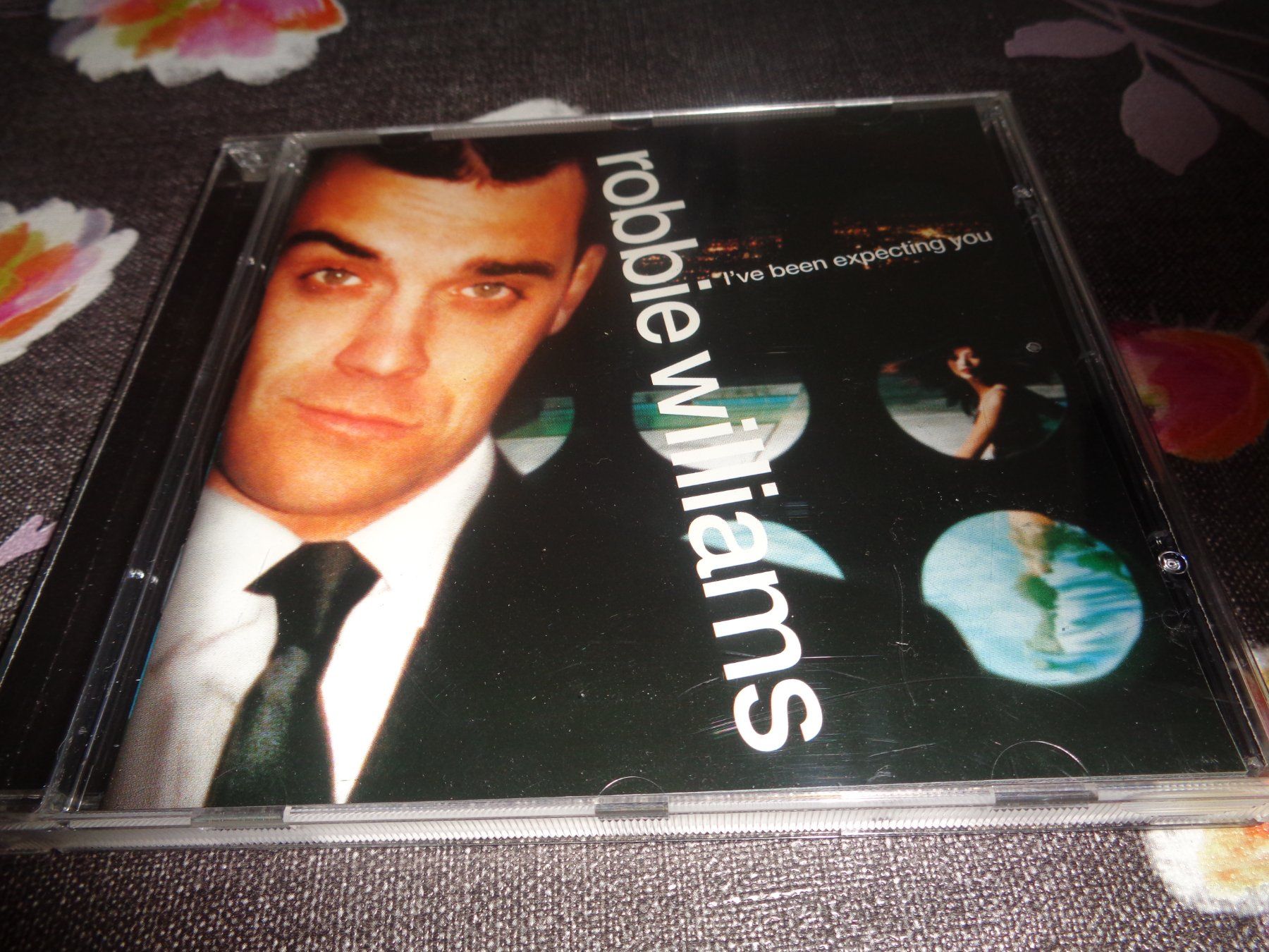 CD: RobbieWilliams - I've been expecting you CD – Usato da Olten venduto da Disc-Ausverkauf