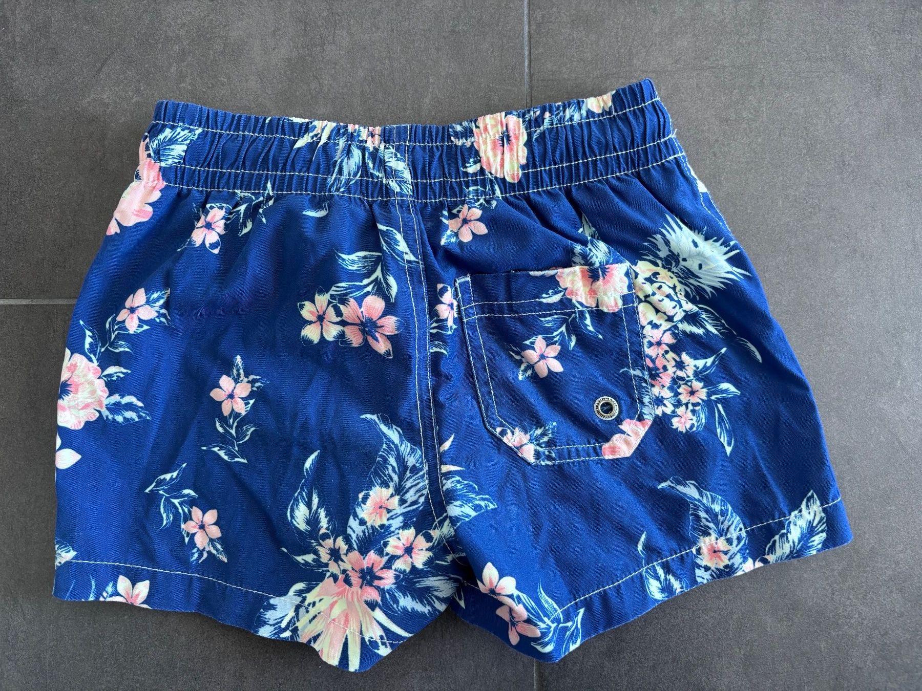Pepe Jeans Pantaloni: Pepe Jean Badeshorts kinder Gr.104 – Usato da Oberägeri venduto da MariaLehman 3