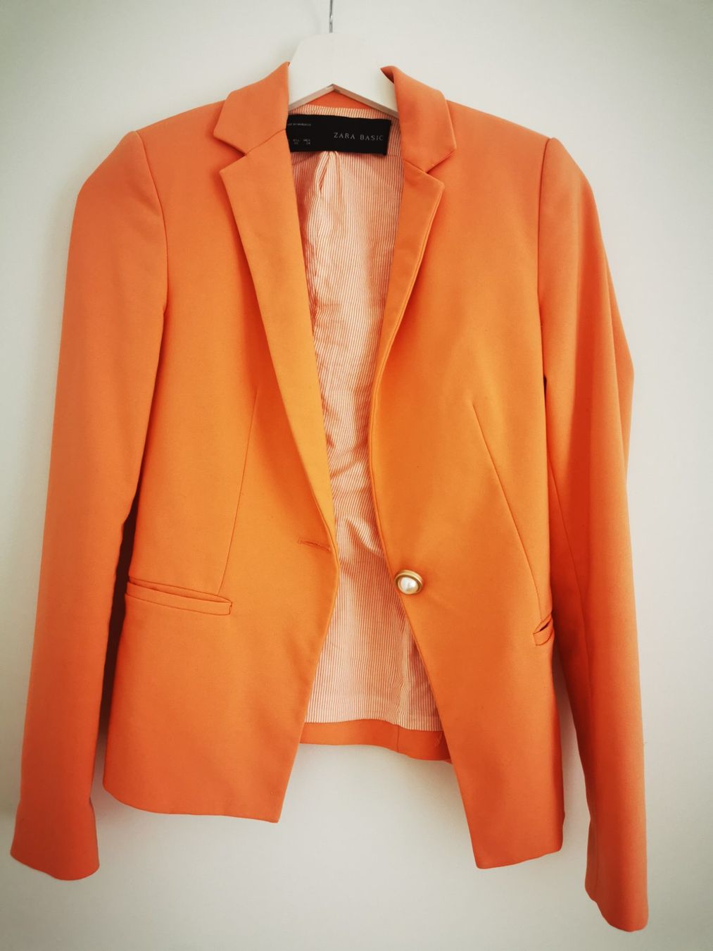 Zara Ensembles & Tailleurs: Zara Basic Damen Blazer LachsfarbeGrösse XS – D'occasion à Niedergösgen par lil_s6k8