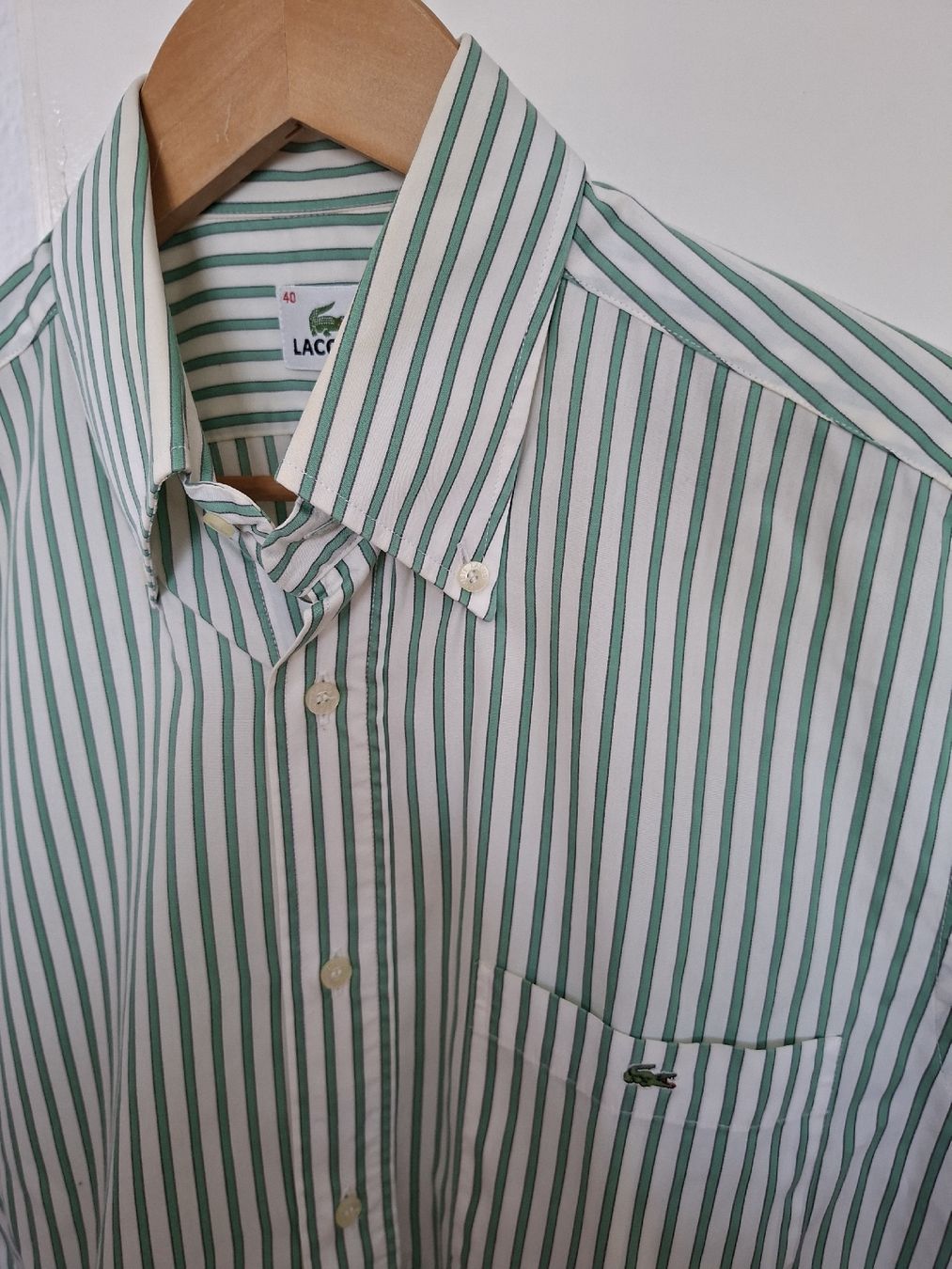 Lacoste Camicie: Chemise rayée verte et blanche Lacoste taille 40 – Usato da Renens VD venduto da ser_j2fn 1
