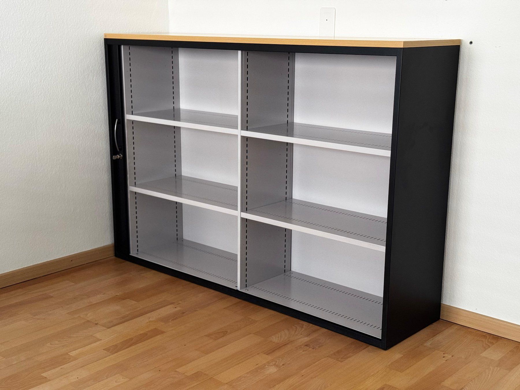 Lista Regale: 2x Lista Office Rollladenschränke – Gebraucht aus Zürich von dom_l879 1