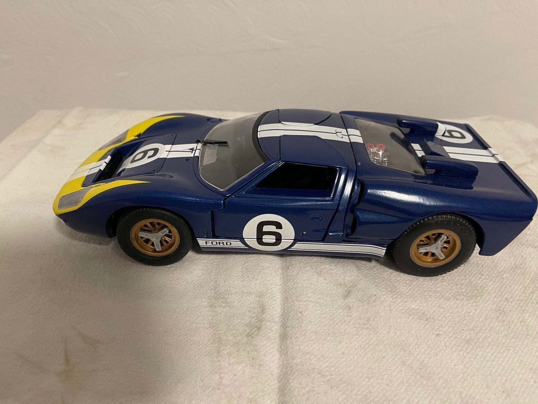 Modellbausätze & Standmodelle: FORD GT40 (1:18) – Gebraucht aus Maroggia von dag61 1