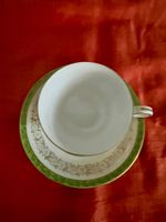 Hübsche Vintage Teetasse mit Untertasse, grün/goldig