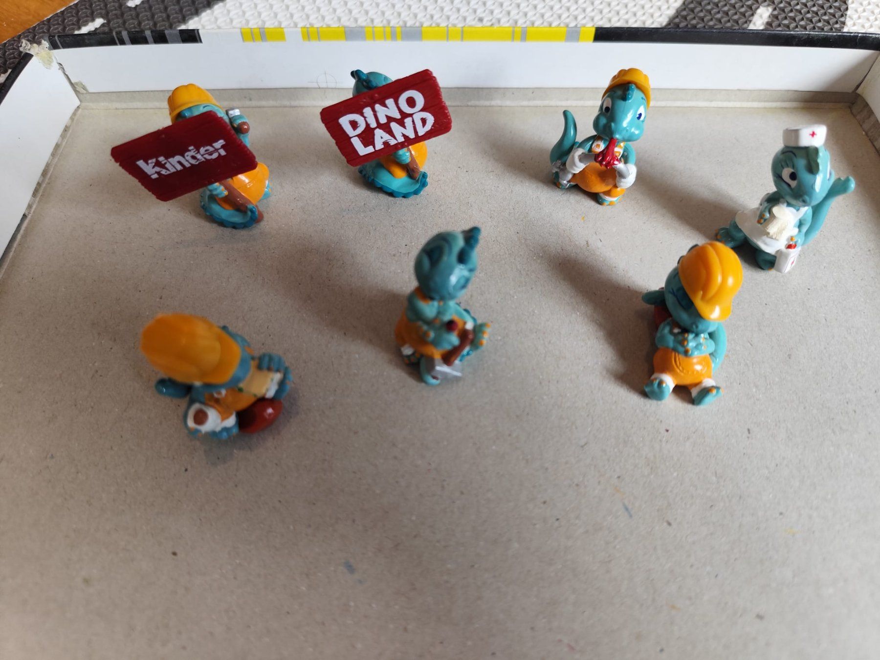 Disney Statuette: Sammlung_Überraschungseier-Figuren – Usato da Zürich venduto da ram_59n8 9