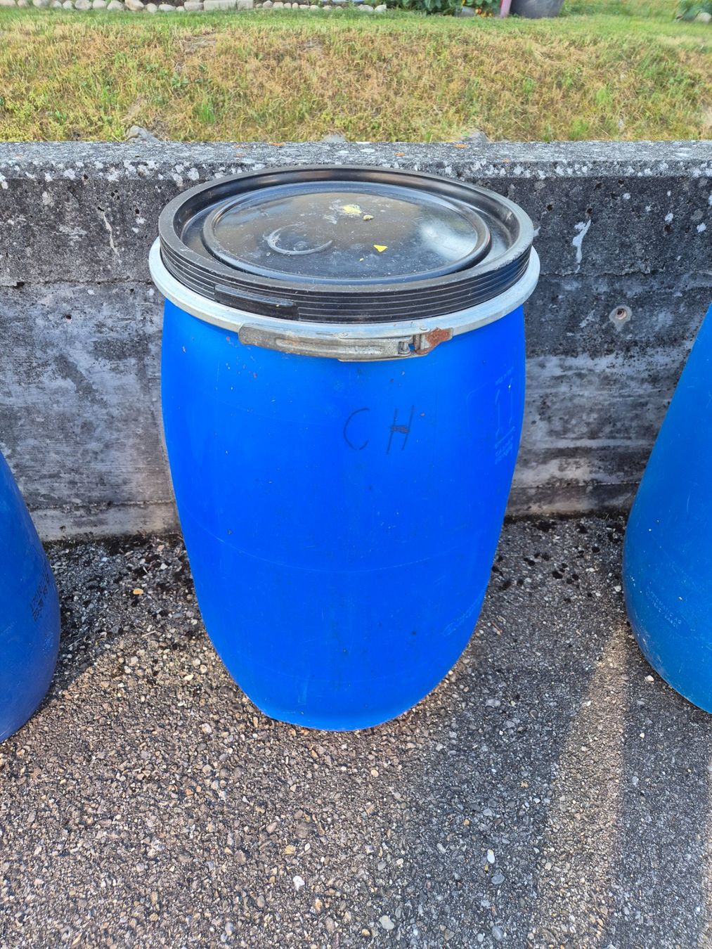 Accessoires: Plastikfass – D'occasion à Oeschenbach par juliusoptimus 1