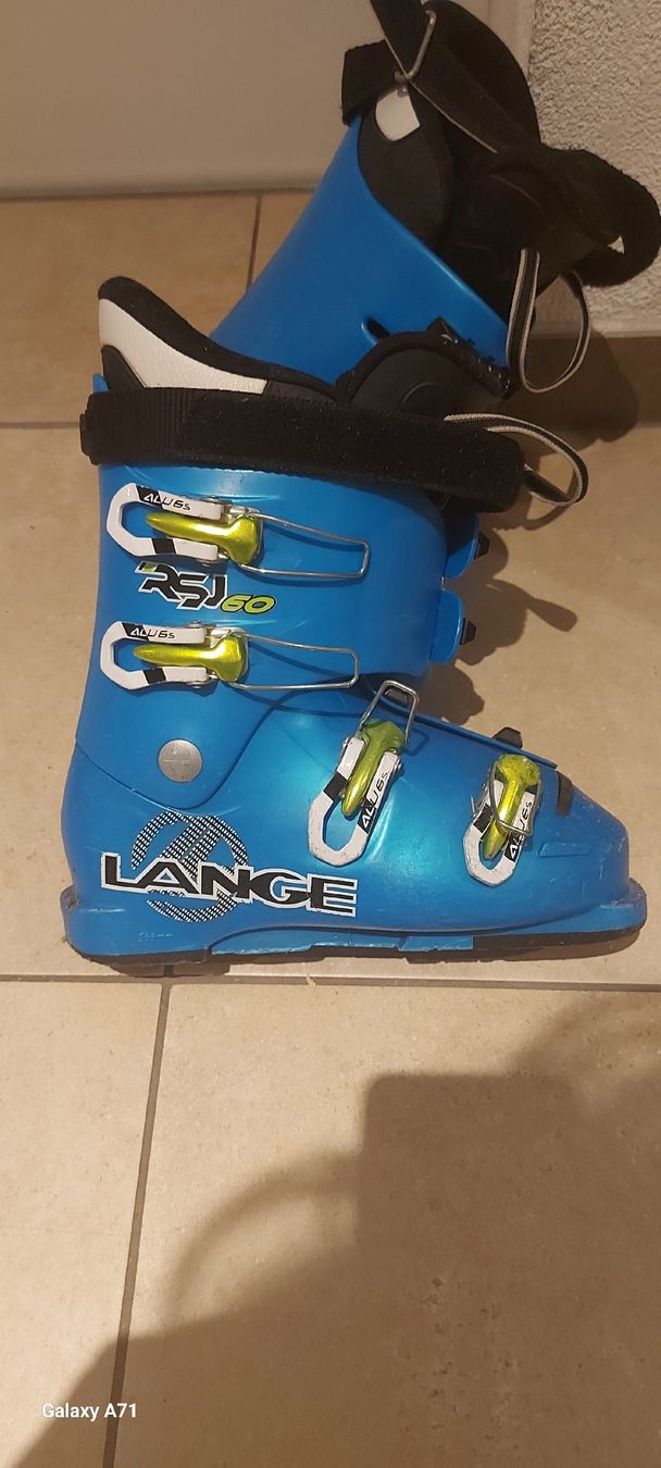 Lange Scarpe per ragazzi: skischuhe kinder lange 22, 286 mm – Usato da Rüthi (Rheintal) venduto da Boschacat