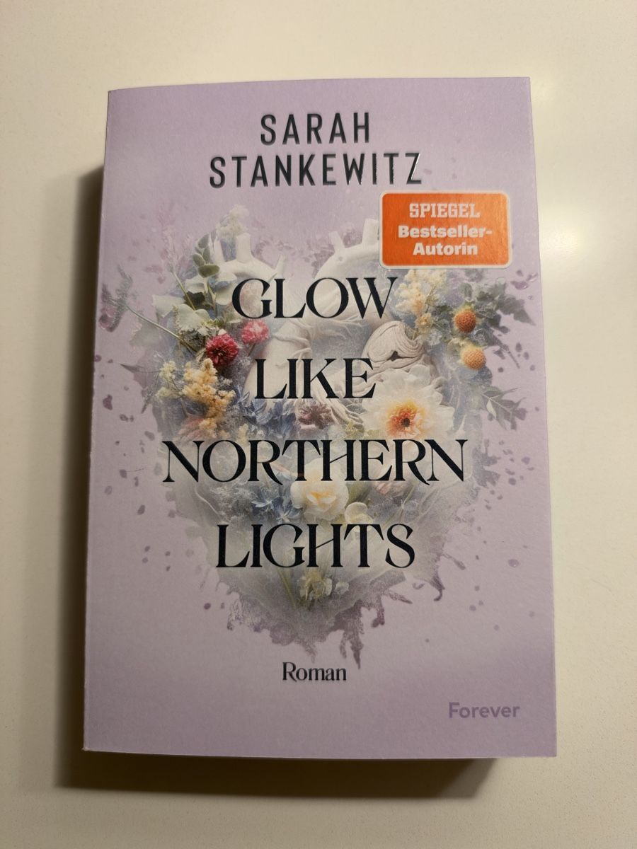 Bücher: Glow like northern lights – Neu (gemäss Beschreibung) aus Wädenswil von anj_qhb5