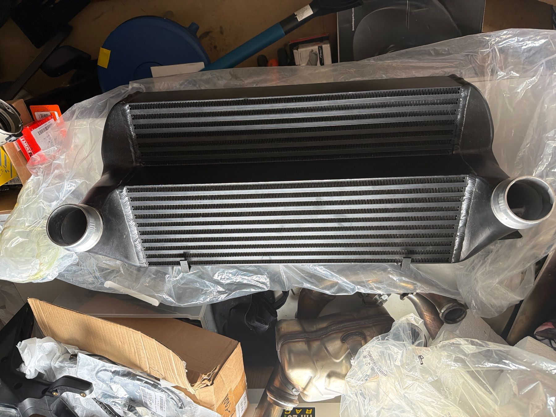 BMW Toutes les pièces auto: Intercooler Do88 BMW – Neuf avec emballage d'origine à Montévraz par SON17