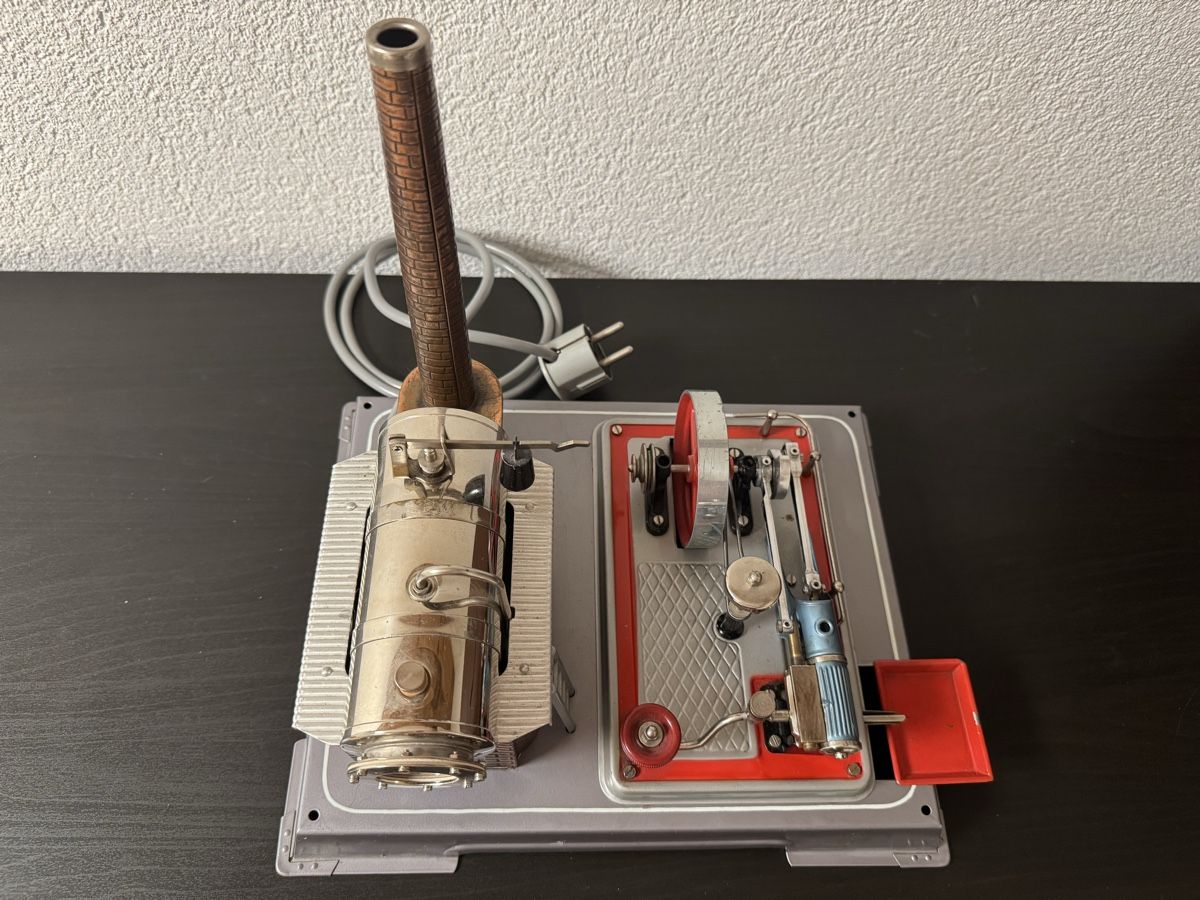 Wilesco Kits de montage: Wilesco Dampfmaschine Elektro – D'occasion à Bäretswil par nat_st75 1