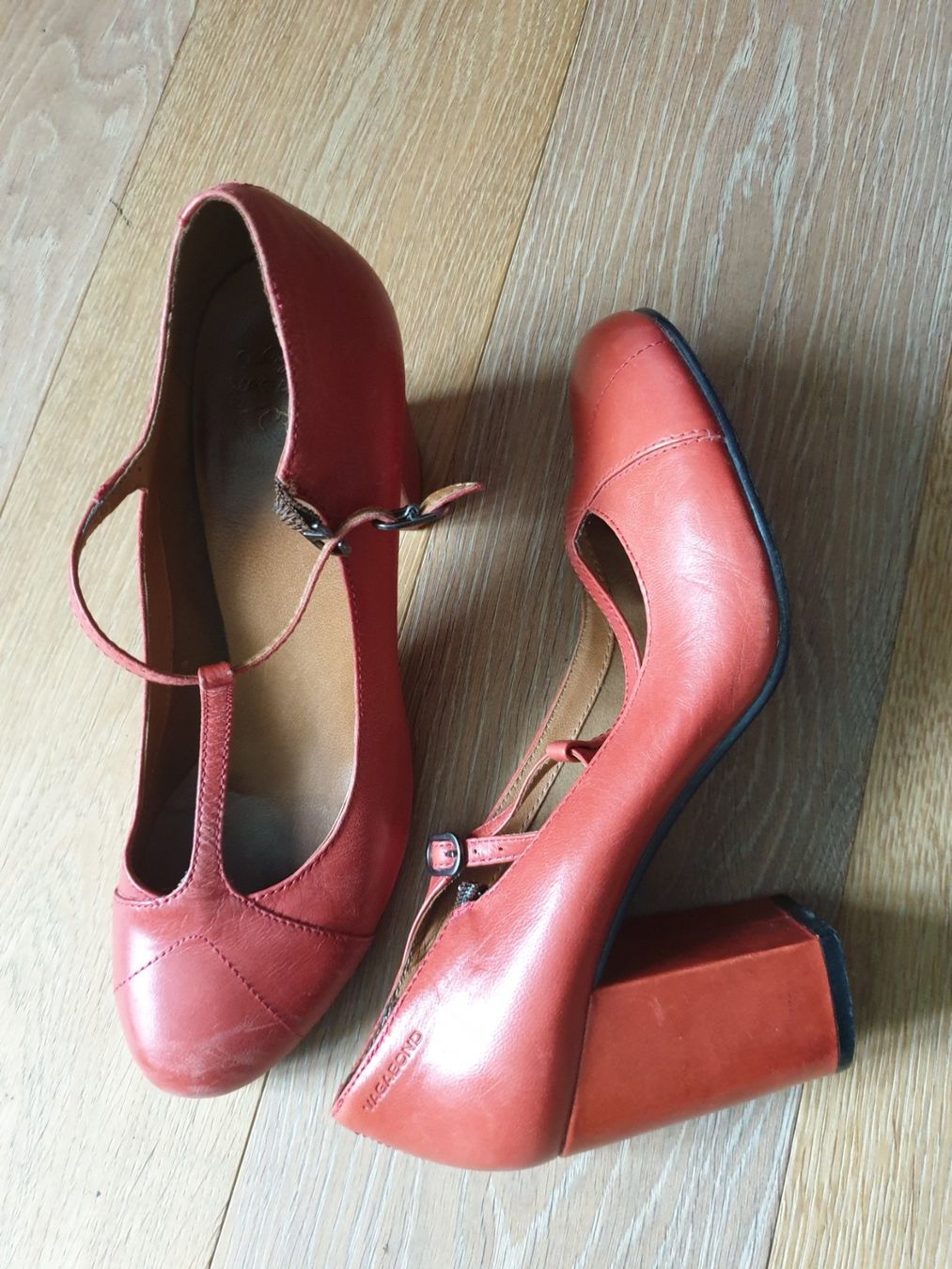Scarpe da donna: rote leder schuhe – Nuovo (secondo la descrizione) da St.Gallen venduto da EL03 1