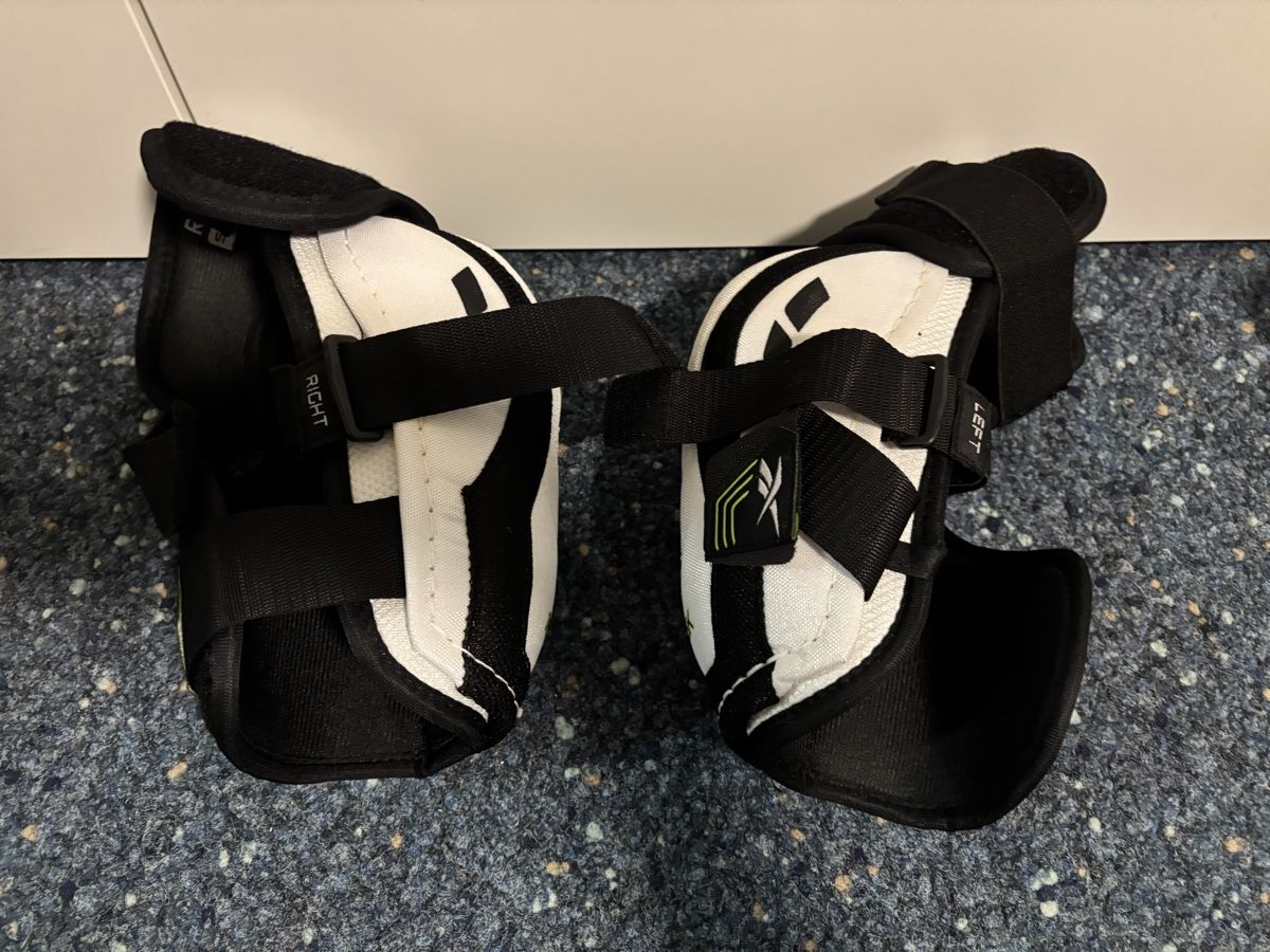 Reebok Protezioni & Imbottiture: Eishockey Ellenbogenschoner M – Usato da Hinwil venduto da princess_12 1