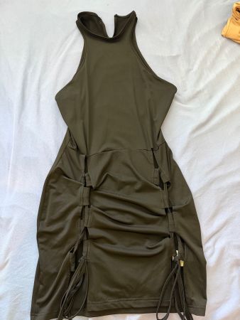 Kleid svhwarz Grösse S mit Schnürung neu