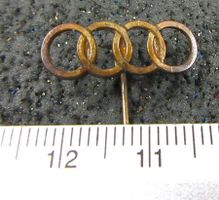 AUDI AUTO 4RINGE-LOGO CUTOUT ABZEICHEN ANSTECNADEL VINTAGE