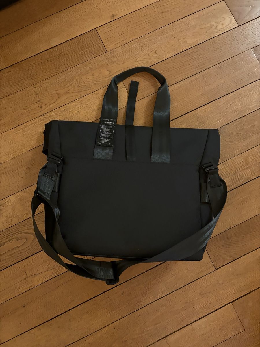 Freitag Borse: Freitag Anderson Black Roll Top – Usato da Basel venduto da val_c6ww 2
