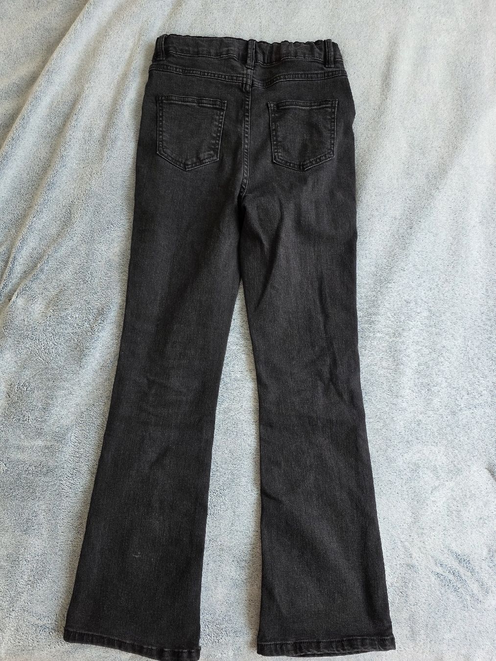 Pantaloni: Bootcut Mädchen Jeans, schwarz, Gr. 152, Top Zustand – Nuovo (secondo la descrizione) da St Gallen venduto da vir_5kgt 1