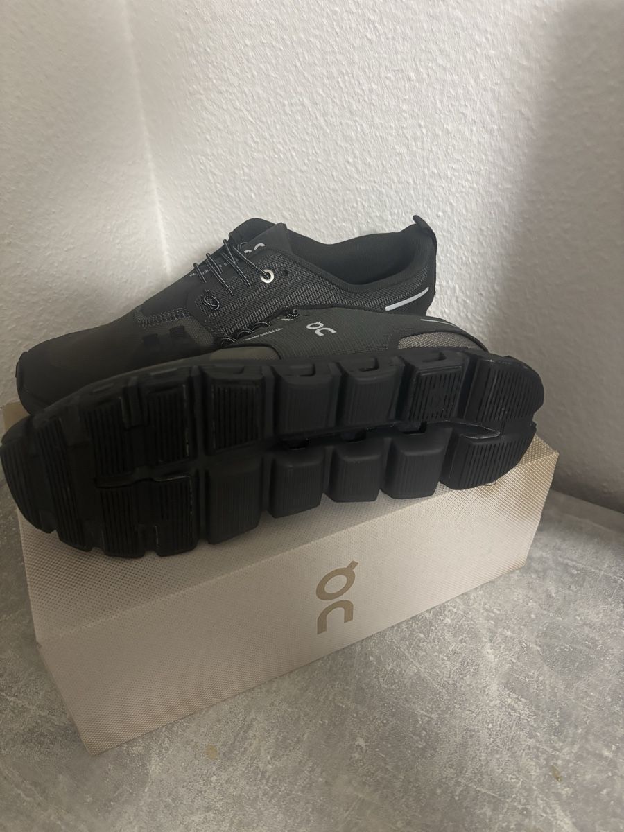 On Scarpe da uomo: On Cloud 6 WP schwarz EU 43  – Nuovo e nell'imballaggio originale da Luzern venduto da luzernbiregg 1
