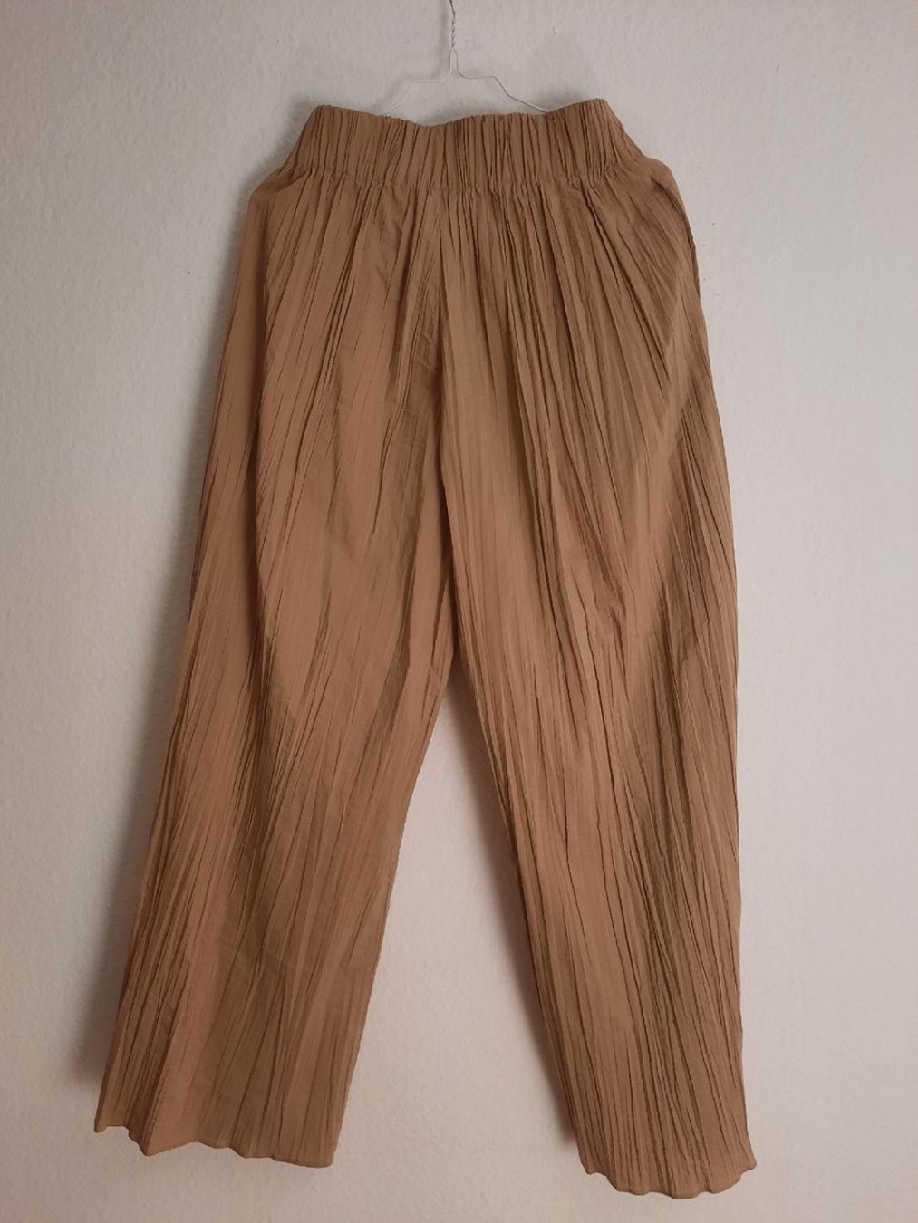 Pantaloni: Marlene Birger Plissee Stoffhose Beige Gr. 34 – Usato da Zürich venduto da Michelle_m 1