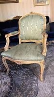 2 Rococo Stühle gebraucht aber in gutem Zustand 