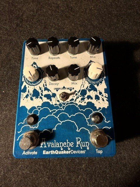 Instruments de musique: EarthQuaker Devices - Avalanche Run v1 – D'occasion à fey par Caductilometre