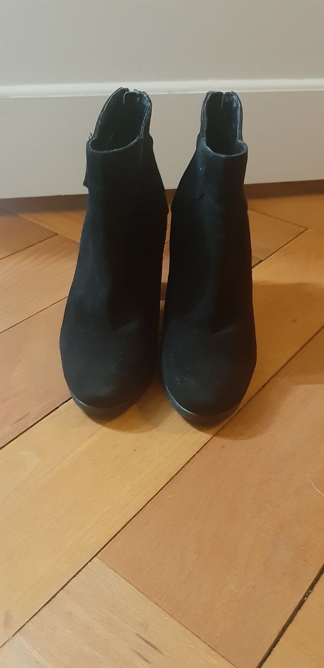 Scarpe da donna: Stiefeletten LEDER Gr. 38 NEUWERTIG bequenm und stabil! – Nuovo (secondo la descrizione) da Zürich venduto da Venecia25 2