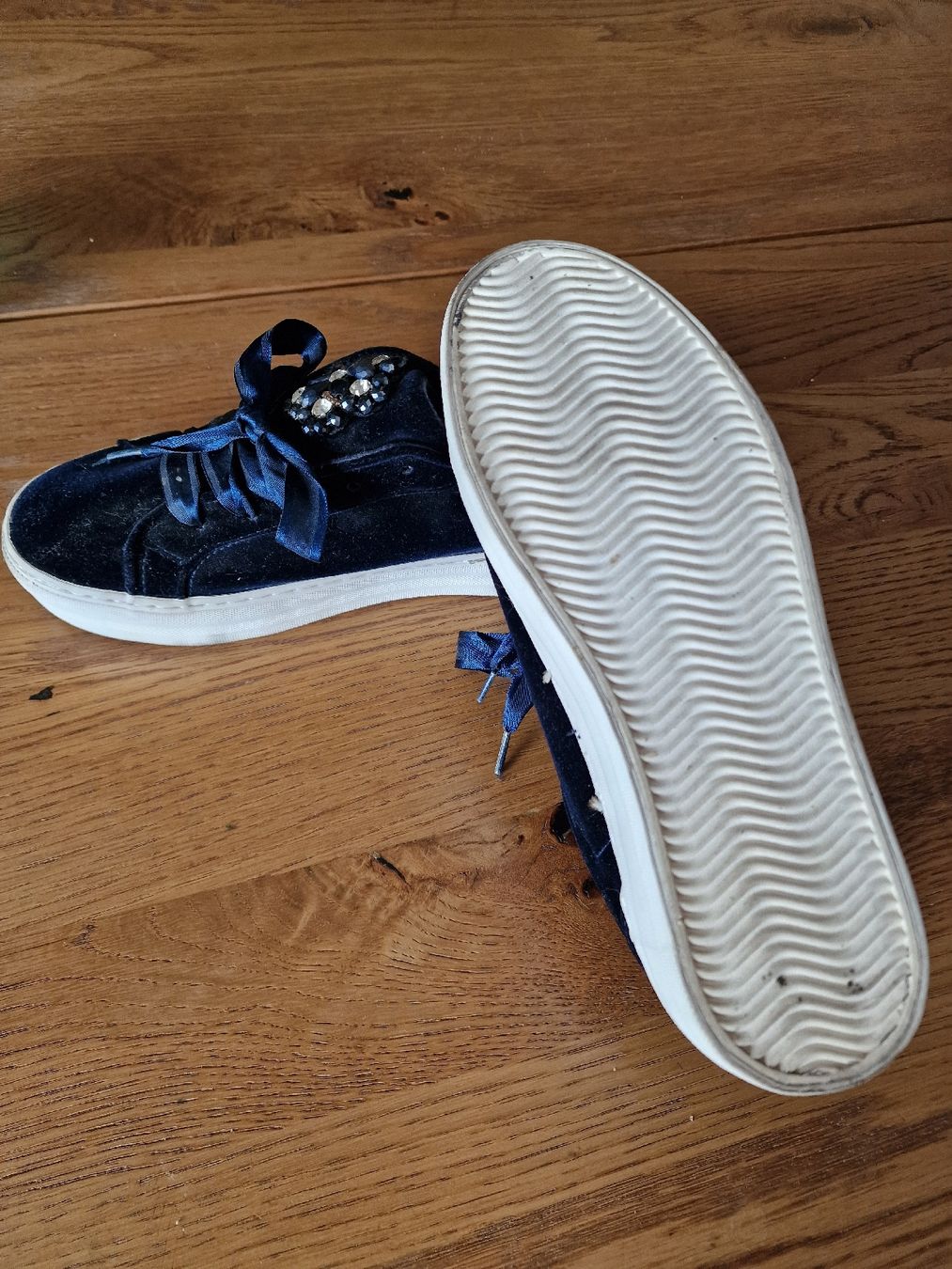 Scarpe da donna: jolie paire de basket excellente état – Nuovo (secondo la descrizione) da Cheseaux sur Lausanne venduto da pan_skd5 4