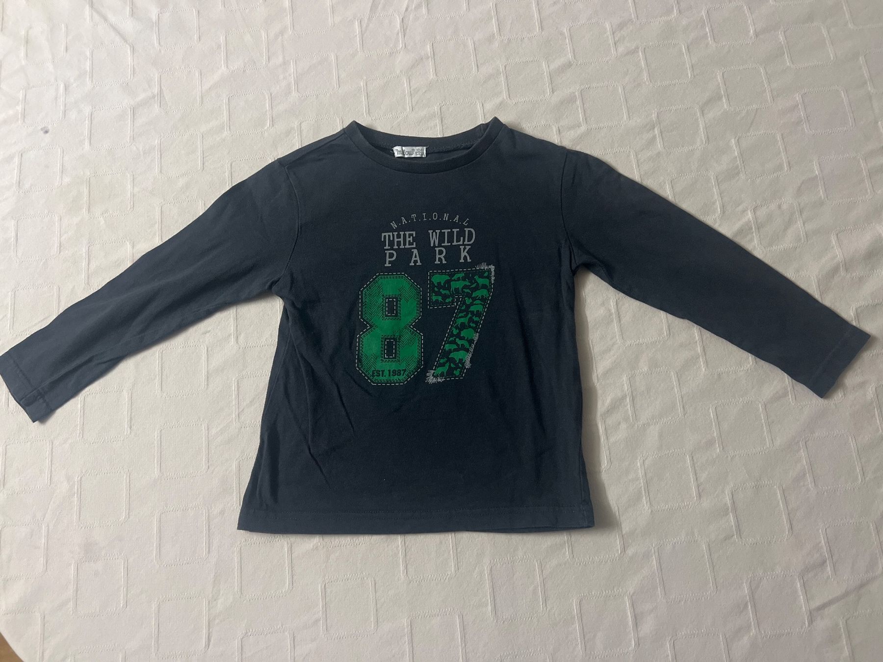 Lotti & Set di vestiti: 4x Kinder Langarmshirts Gr 104 – Usato da Basel venduto da friceberg2 1