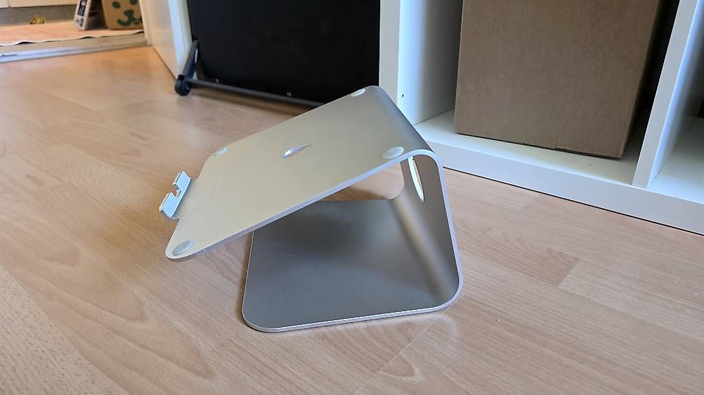 Racks & Cavalletti: Raindesign mStand Notebookständer / Laptop Ständer – Usato da Zell ZH venduto da IloWeiss 3