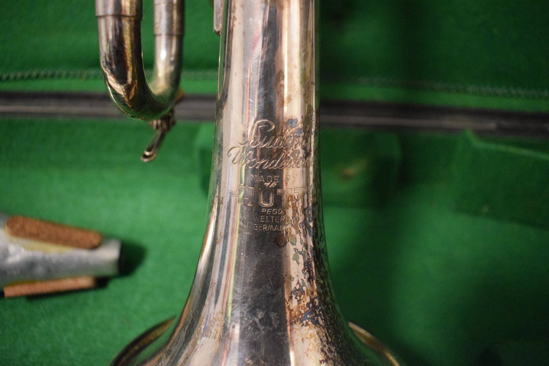 Strumenti musicali: Trompete Huttl mit Koffer – Usato da Zürich venduto da Brockito 3