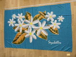 Seychelles Stoff, hellblau mit Blumenmuster, neu