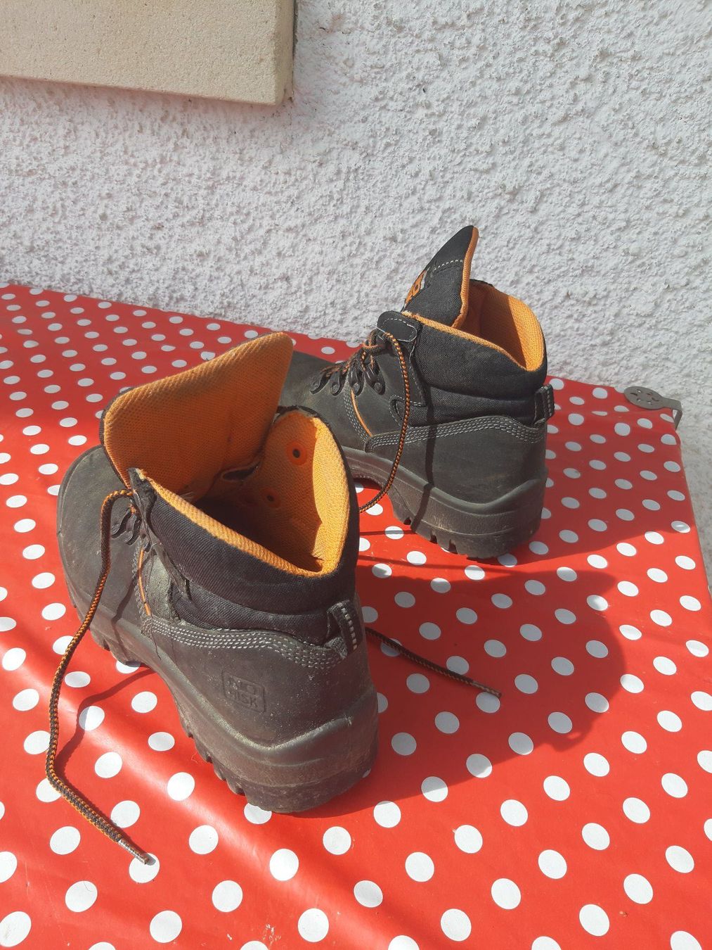 Scarpe da uomo: Chaussures de sécurité "No risk" - taille 43 – Usato da Delémont venduto da leo_8cgm 2