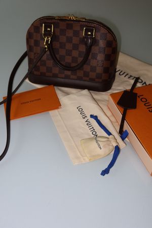 Louis Vuitton Alma BB Handtasche