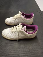 Nike Air Force 1 Low – Weiss/Violett – Grösse 42.5