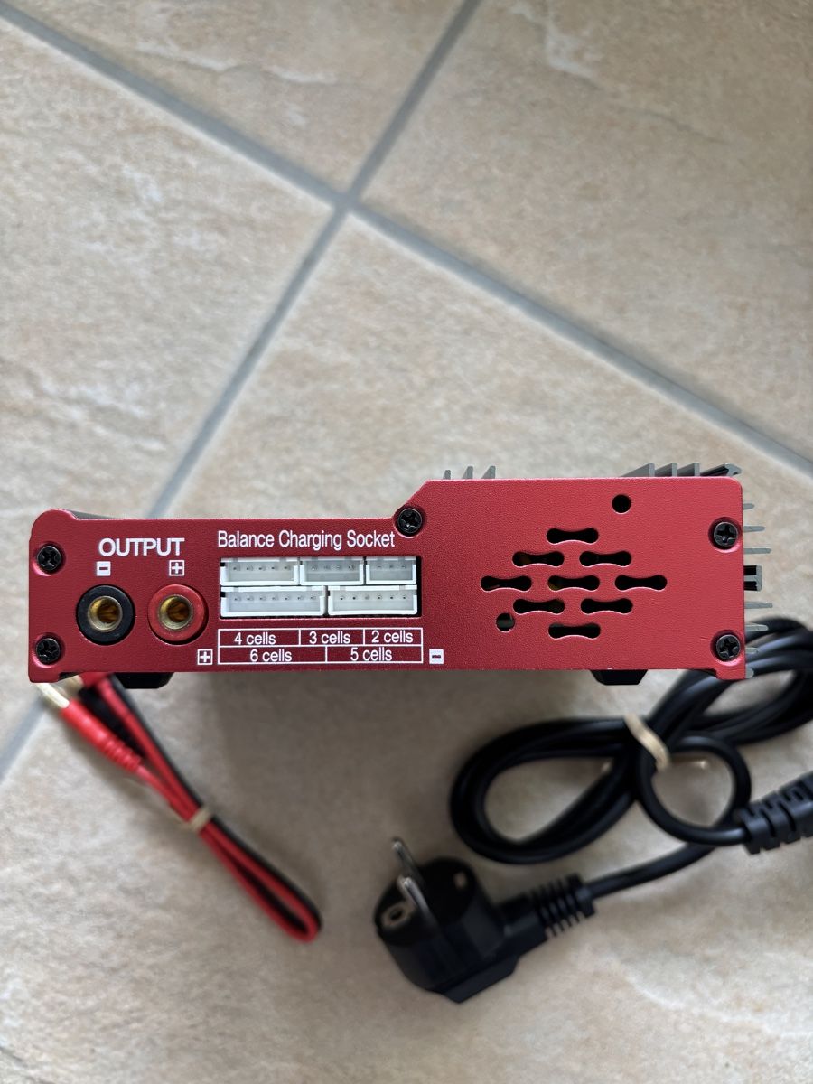 Voltcraft Caricatori & Batterie: Voltcraft V-Charge 50 Multifunktionsladegerät – Nuovo (secondo la descrizione) da Jona venduto da WaJaggi 2