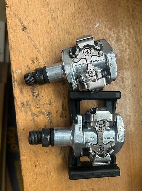 Ersatzteile: Pédales vélo Shimano  – Gebraucht aus Chézard-St-Martin von Famille.Richard