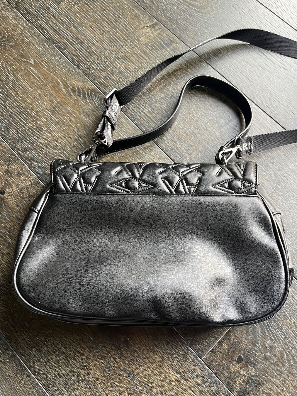 Armani Borse da donna: Sac Armani Exchange – Usato da Posieux venduto da evs_57x2 1