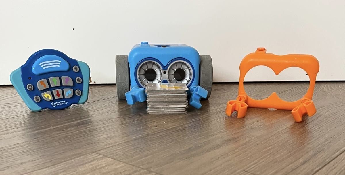 Spielzeuge: Botley Lernroboter mit Fernbedienung und Programmierkarten   – Gebraucht aus Widen von Webru80 4