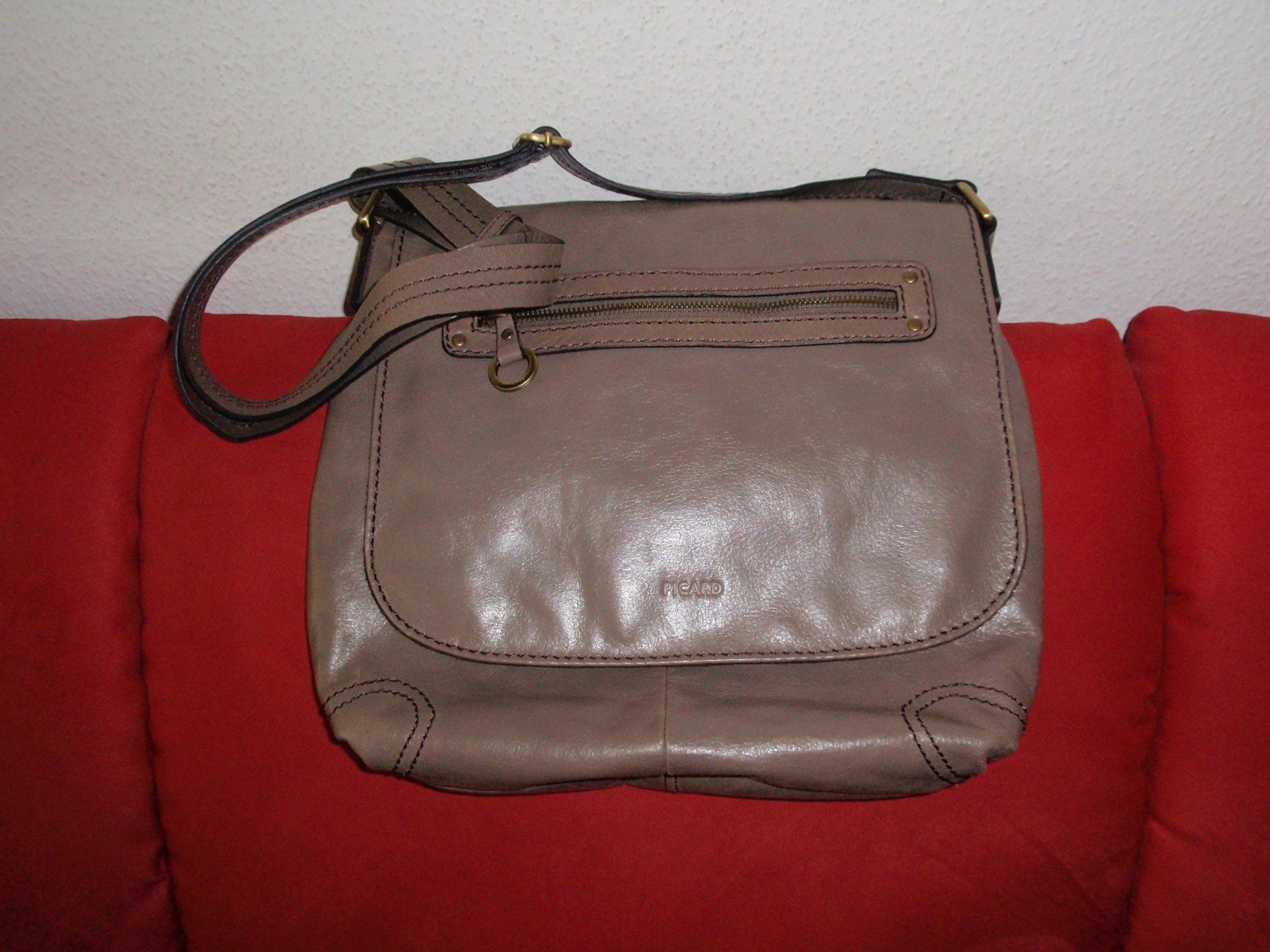 Picard Borse da donna: Picard Leder Umhängetasche helltaupe – Usato da Basel venduto da Birs868
