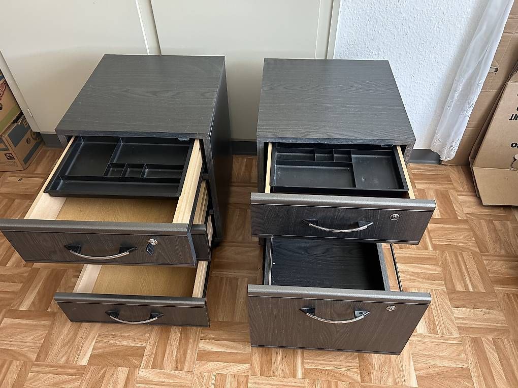 Schreibtische: Bureau 2 Box & 1 écran  – Gebraucht aus Domdidier von Guerrero68 2