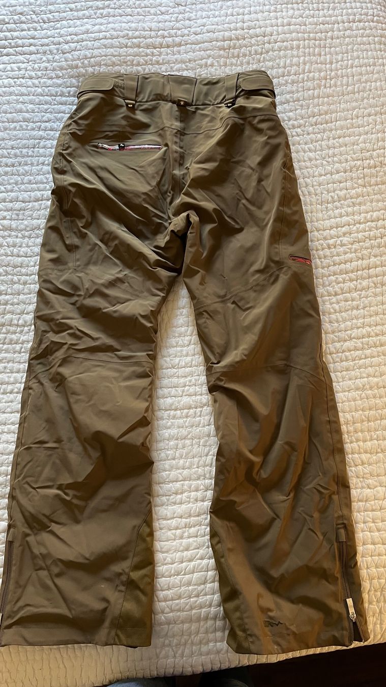 Hosen: PEAK PERFORMANCE Skihose Damen in Olivegrün – Gebraucht aus Zürich von ann_ngp7 1