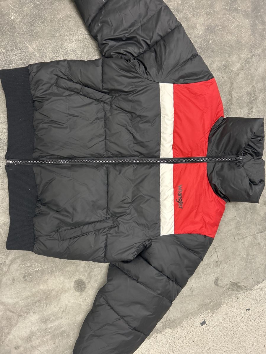 Giacche: Wrangler Jacke Gr. S – Usato da Bern venduto da floorball_zoro