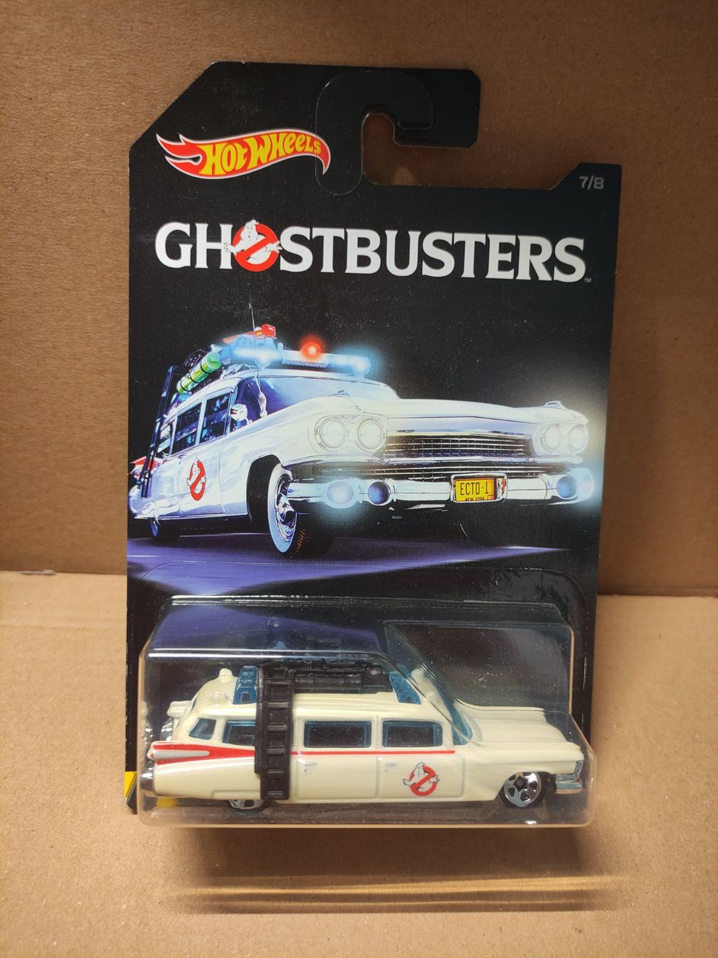 Hot Wheels Modellini d'auto: Hot Wheels Ecto-1 - Ghostbusters - 2016 – Nuovo (secondo la descrizione) da Basel venduto da hotwheeler70