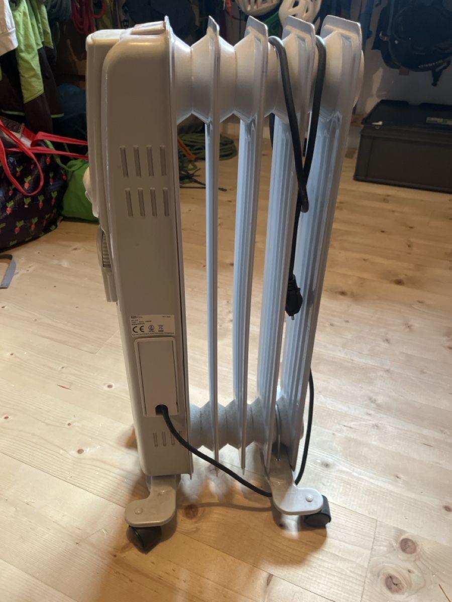 Radiatori: Fust Elektro Heizgerät – Usato da Saas im Prättigau venduto da ray_man_98 1