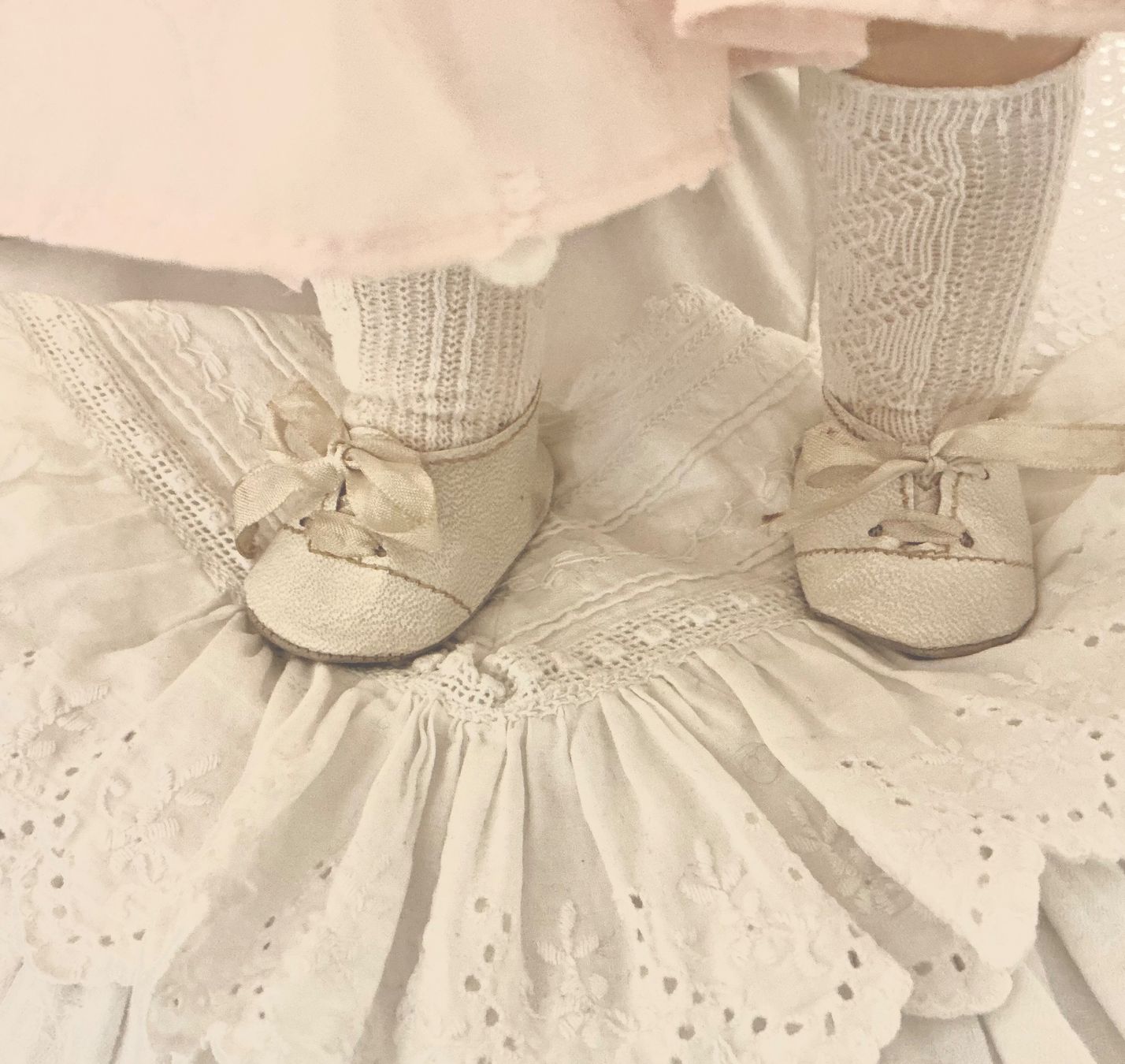 Bambole: ANTIKE PUPPENSCHUHE – Usato da Zell LU venduto da Silvermemory 1